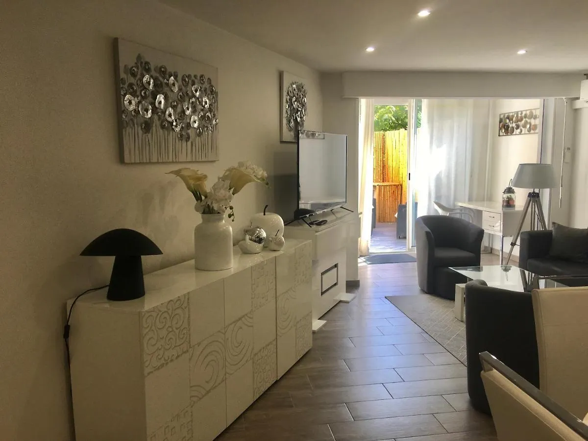 Loft Ravissant Avec Piscine Apartment Cagnes-sur-Mer France