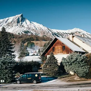 Maison L'aiguille - 2 Appartements, 5 Et Table D'hotes Au Pied De La Montagne A La Station De Apartment